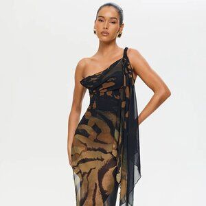 SOLSTICE CHIFFON SPLIT HEM MAXI DRESS